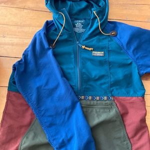 Get your outdoors on! This is so cute, just not warm enough for me in Alaska